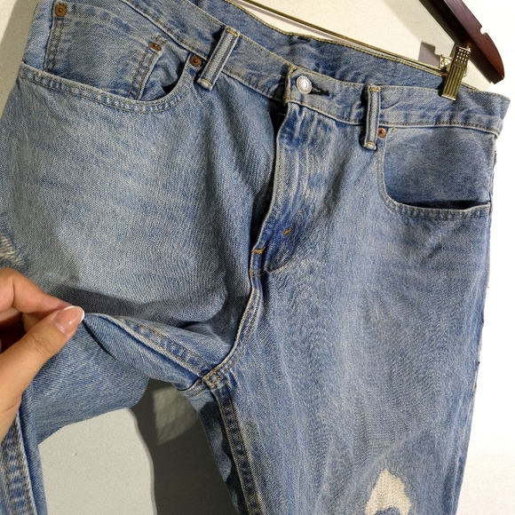 Levis | 512 Men's Light Blue Distressed Jeans - Picture 4 of 10